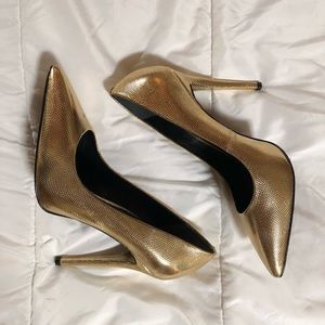 Aldo gold pumps